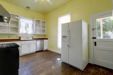 304 Olive Street Smithville TX 78957