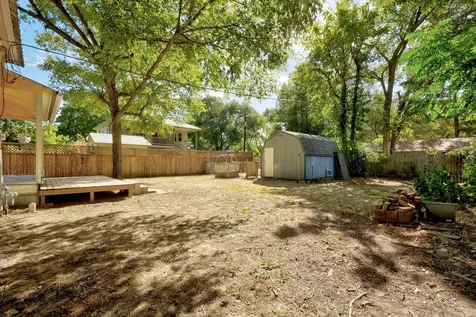 304 Olive Street Smithville TX 78957