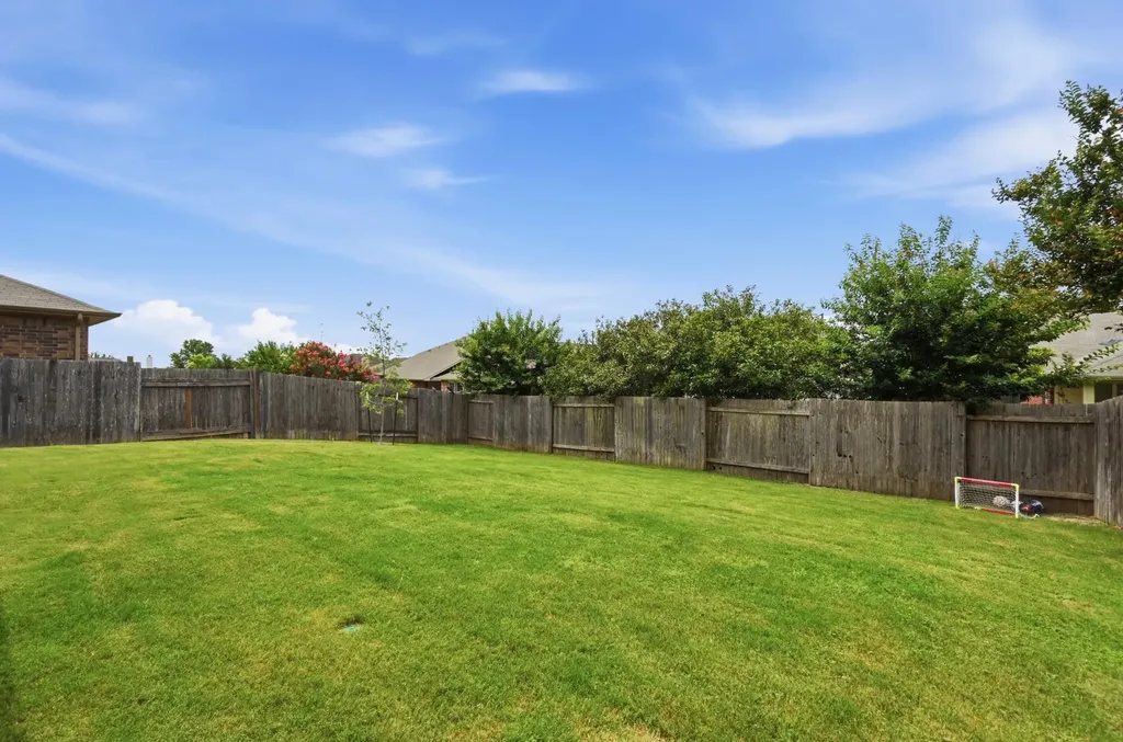 196 Lavender Lane Buda TX 78610