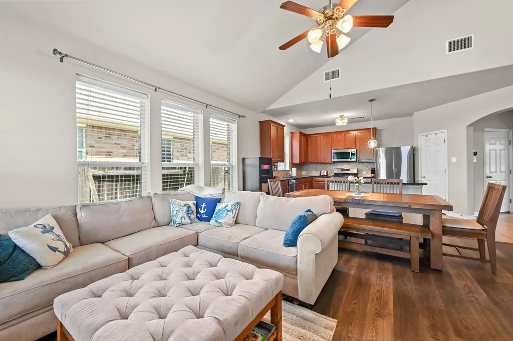 196 Lavender Lane Buda TX 78610