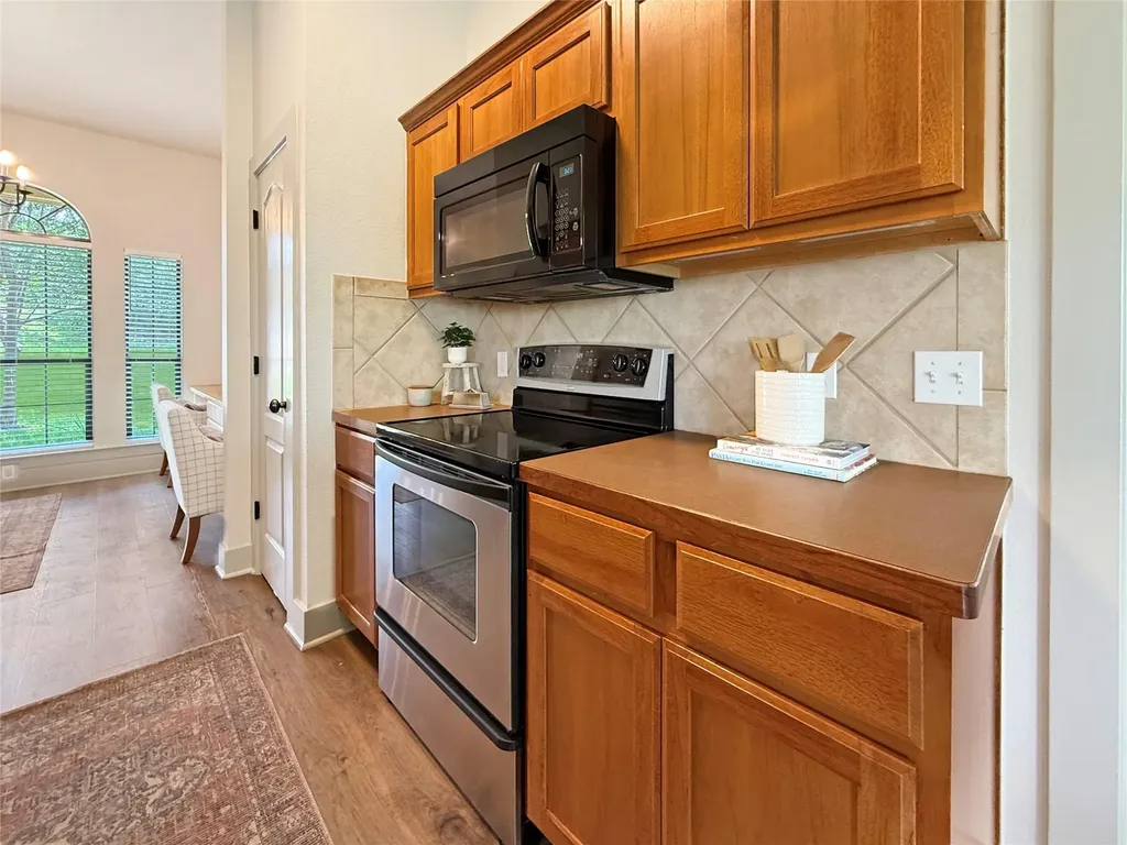 10102 Twin Lake Loop Dripping Springs TX 78620