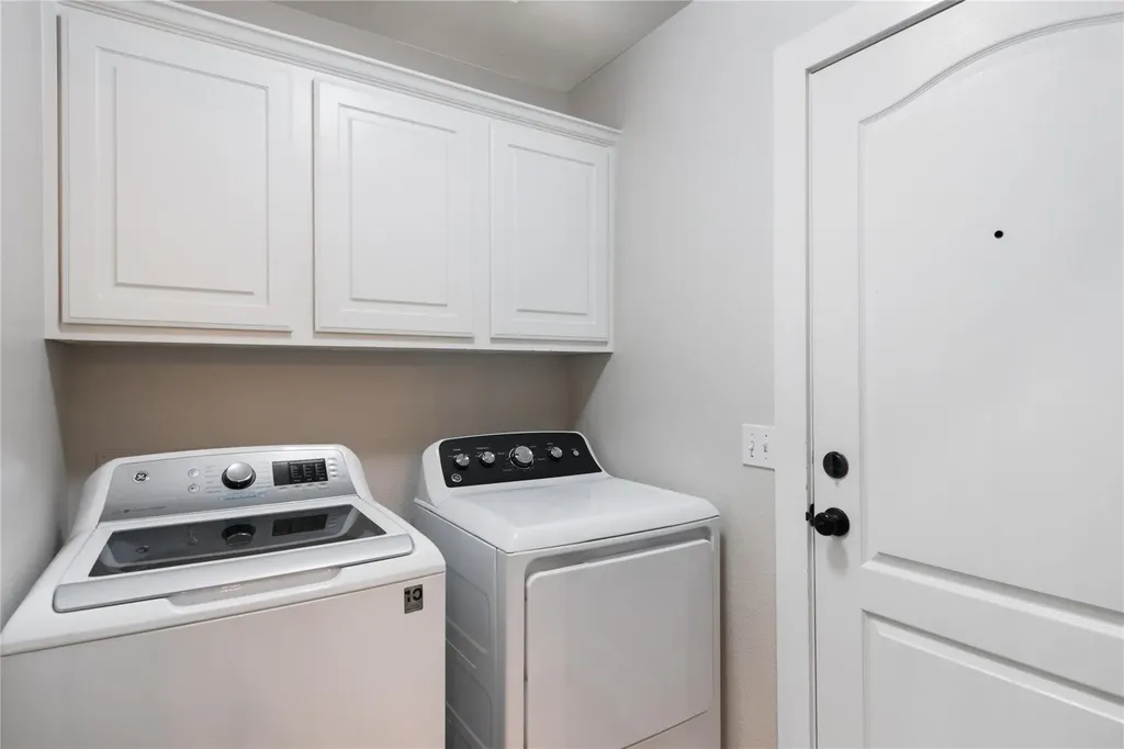 10102 Twin Lake Loop Dripping Springs TX 78620