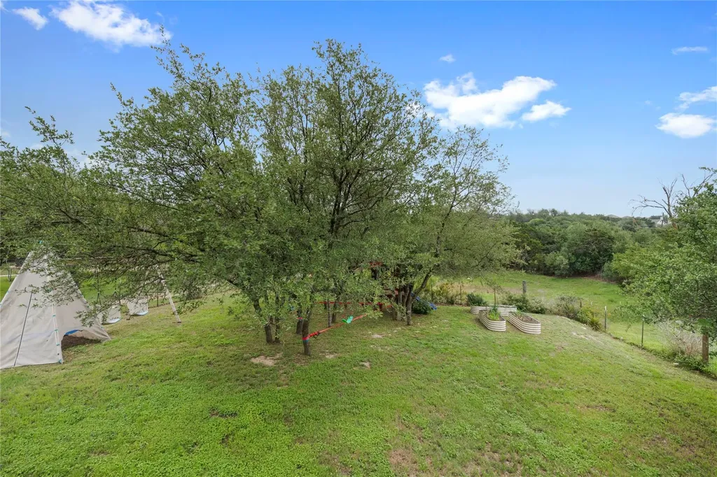 10102 Twin Lake Loop Dripping Springs TX 78620