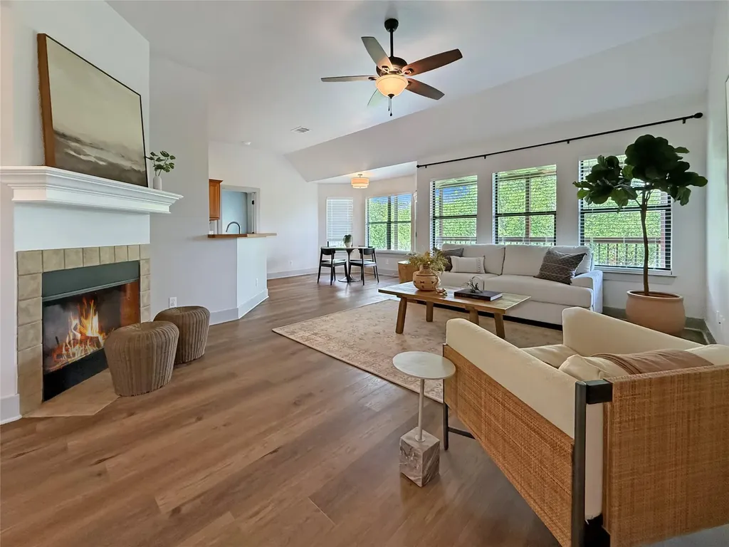 10102 Twin Lake Loop Dripping Springs TX 78620
