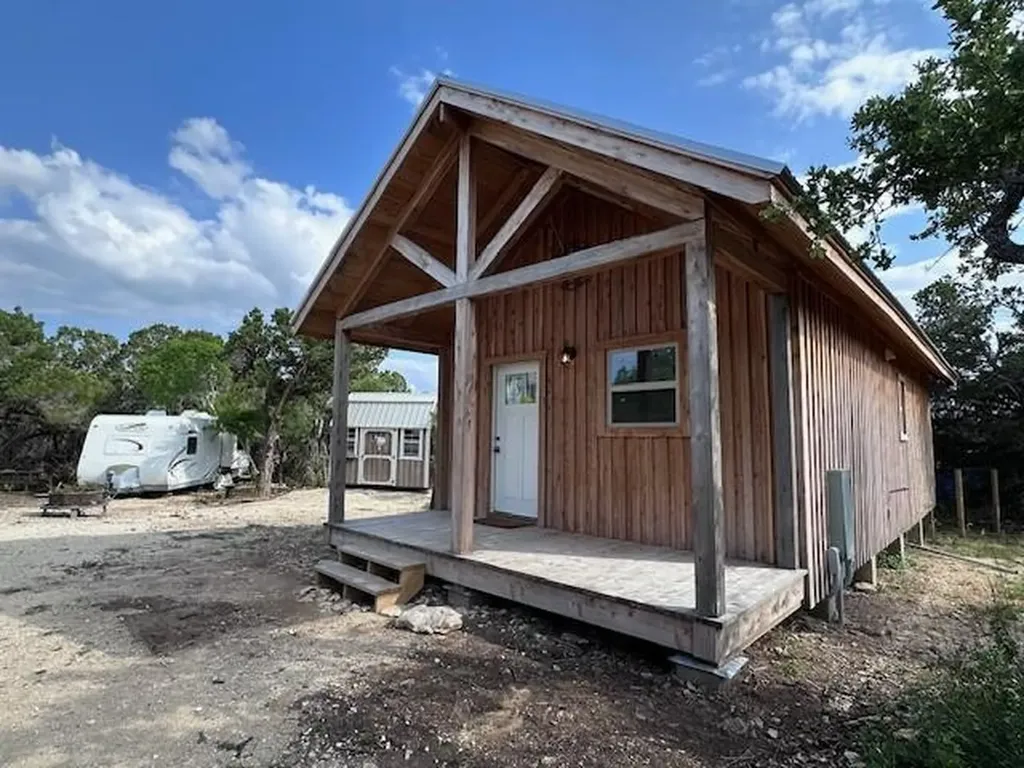 417 Prochnow Road Dripping Springs TX 78620