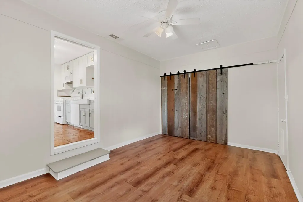 1421 Berene Avenue Austin TX 78721