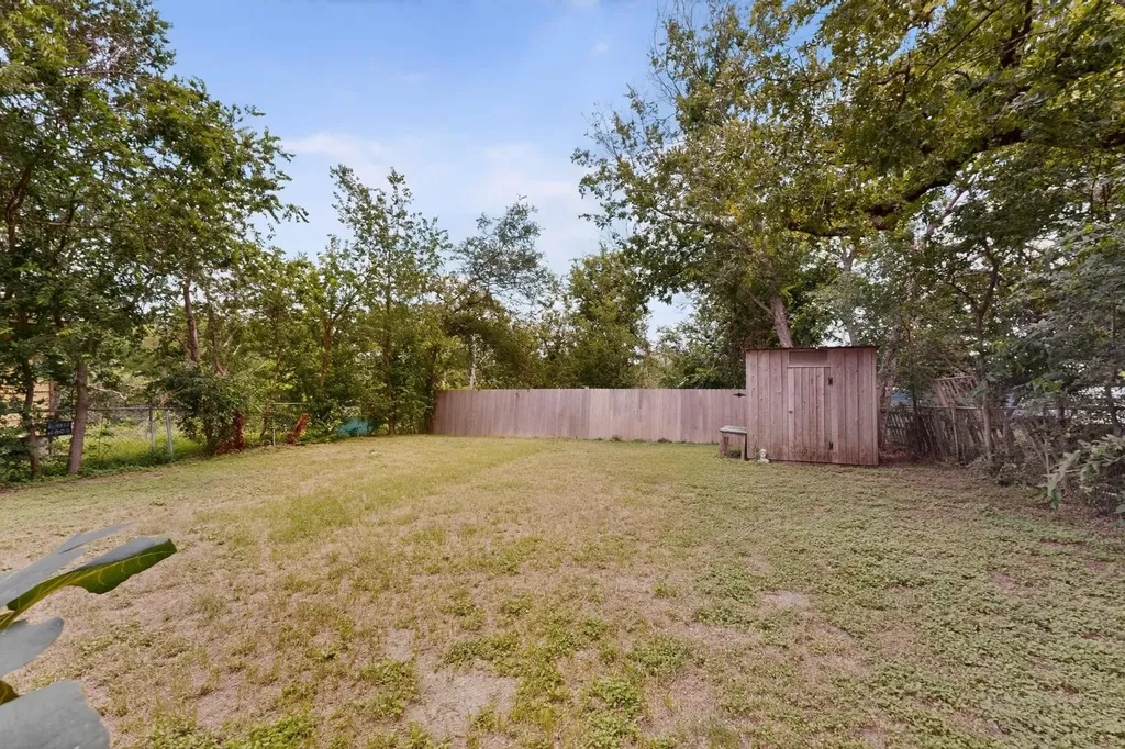1421 Berene Avenue Austin TX 78721