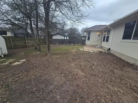 103 Hummingbird Court Cedar Creek TX 78612