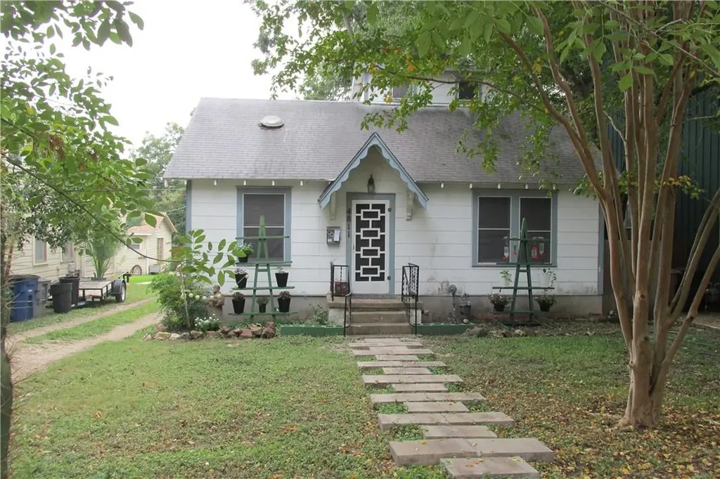 4811 Red River Street Austin TX 78751