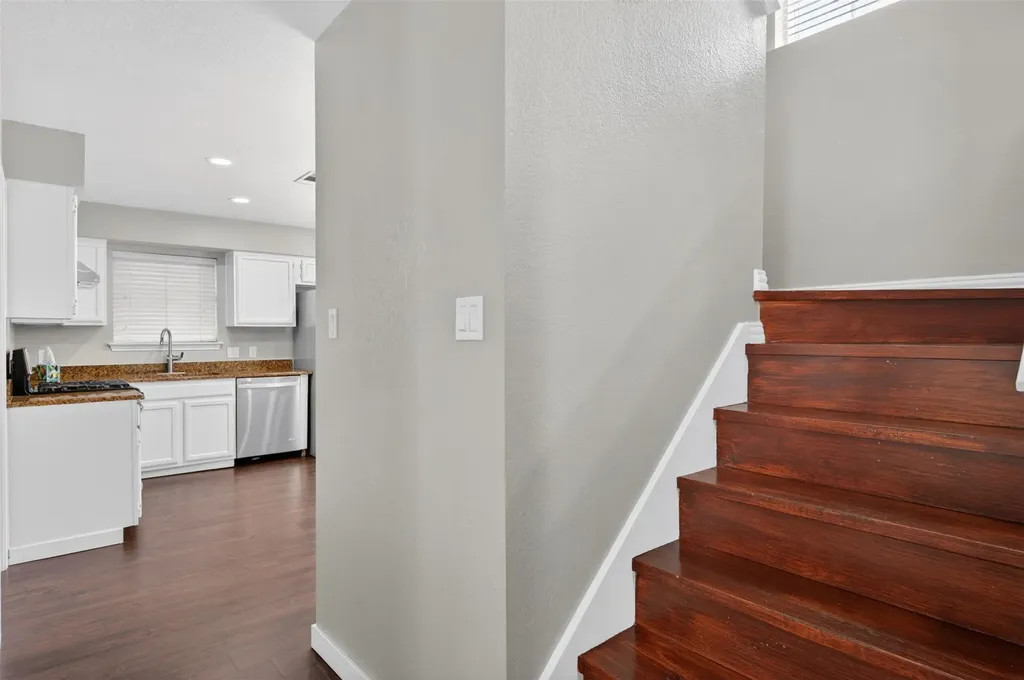 7601 Windrush Drive Austin TX 78729