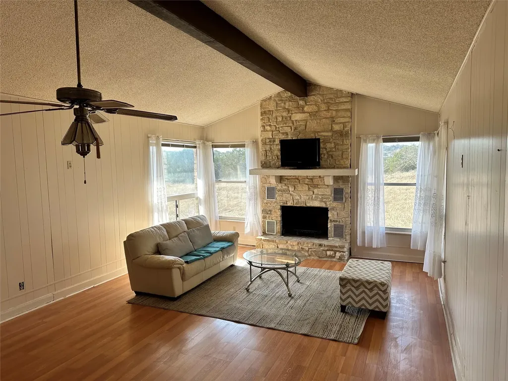21418 Kathy Lane Spicewood TX 78669