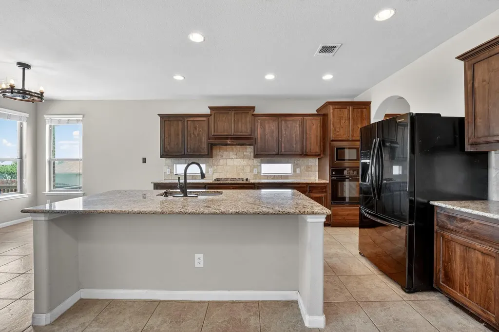 21721 Agarito Lane Spicewood TX 78669