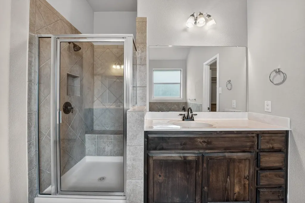 21721 Agarito Lane Spicewood TX 78669