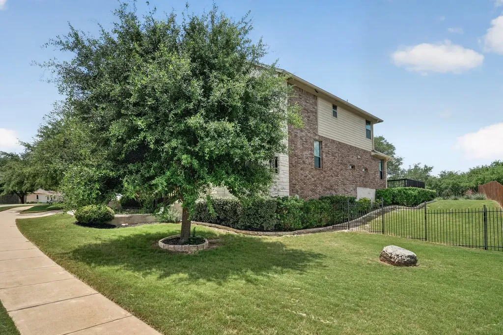 21721 Agarito Lane Spicewood TX 78669