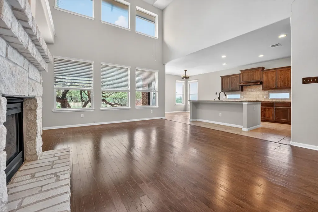 21721 Agarito Lane Spicewood TX 78669