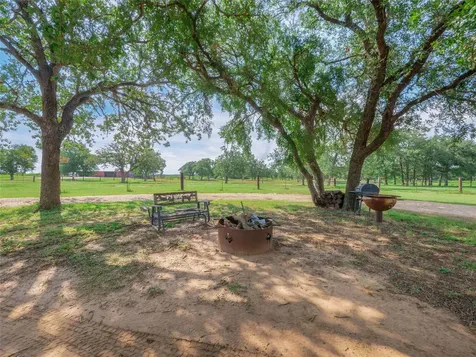 1650 County Road 439 Thorndale TX 76577