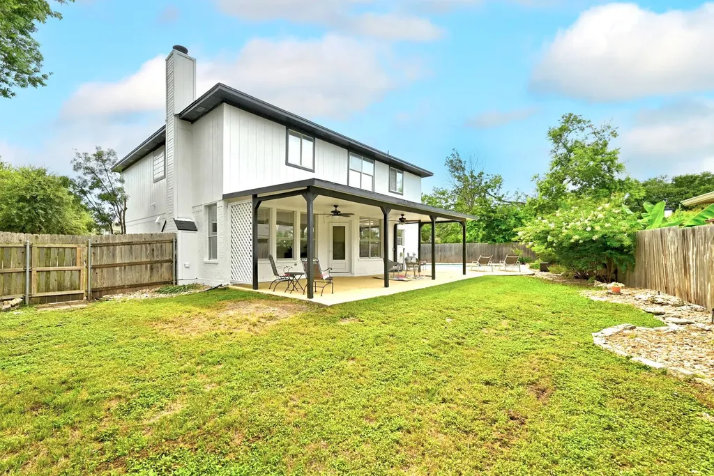 15525 Ozone Place Austin TX 78728