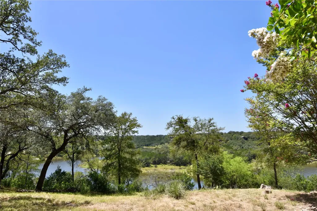 2802 Marina Shores Drive Spicewood TX 78669