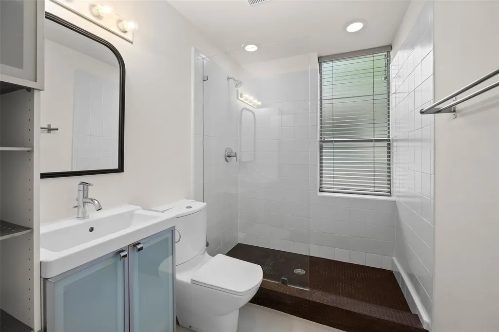 1305 Chestnut Avenue Austin TX 78702