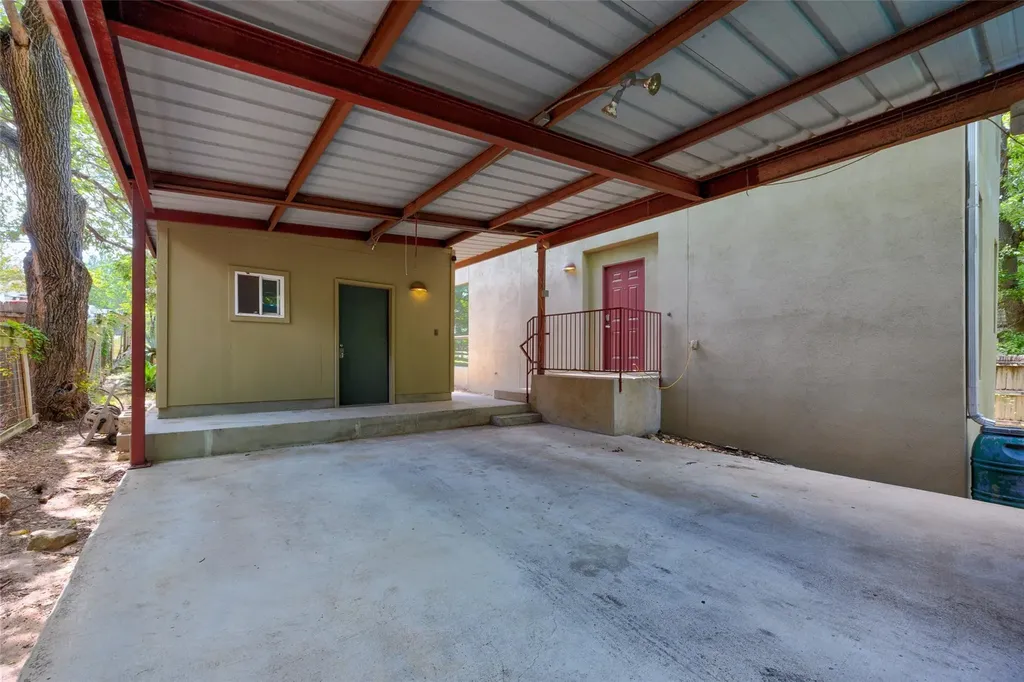 1305 Chestnut Avenue Austin TX 78702