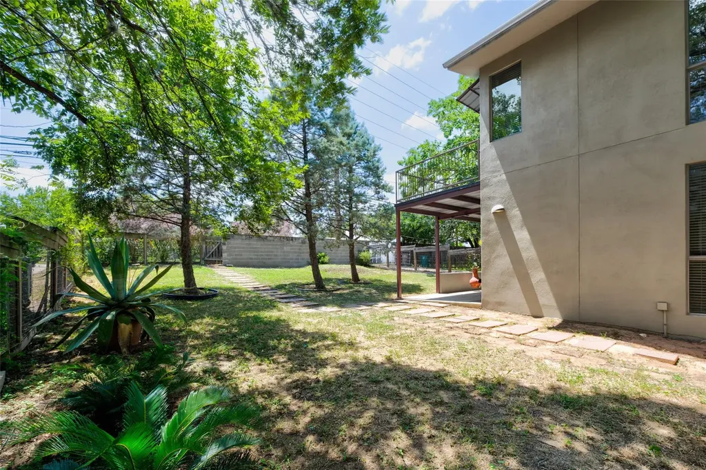 1305 Chestnut Avenue Austin TX 78702