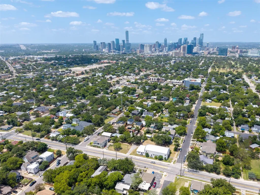 1305 Chestnut Avenue Austin TX 78702