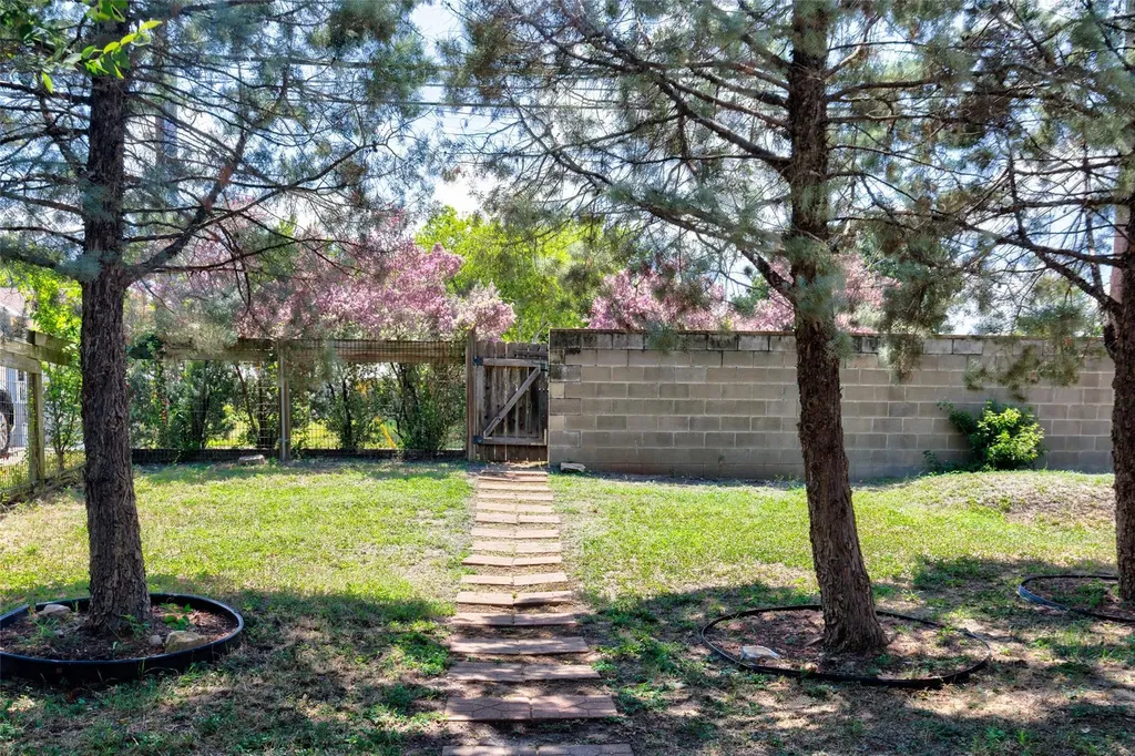 1305 Chestnut Avenue Austin TX 78702