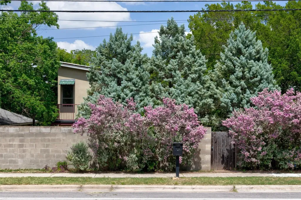 1305 Chestnut Avenue Austin TX 78702