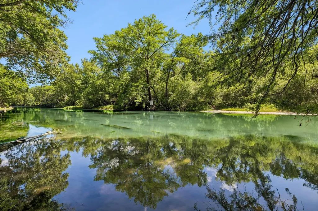 1520 Rocky River Road Canyon Lake TX 78133