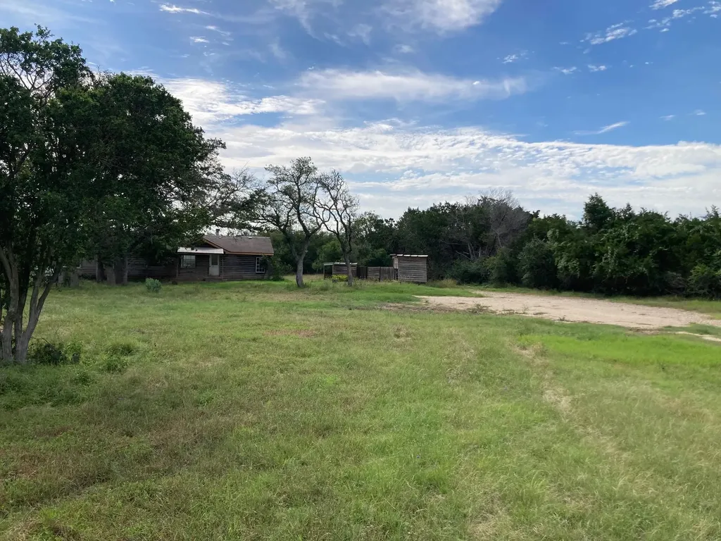 1050 Harmon Hills Road Dripping Springs TX 78620