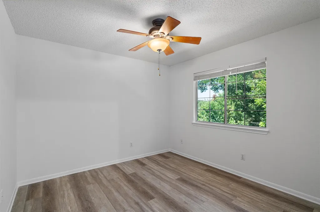 2307 Davis Street Taylor TX 76574