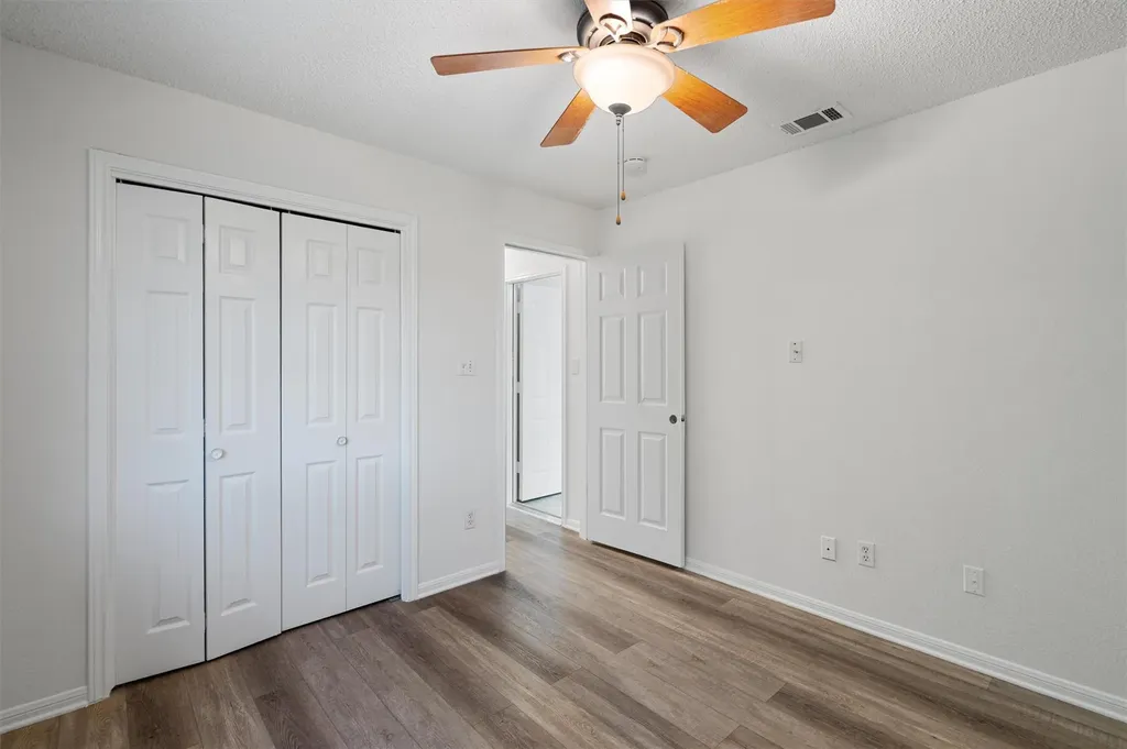 2307 Davis Street Taylor TX 76574