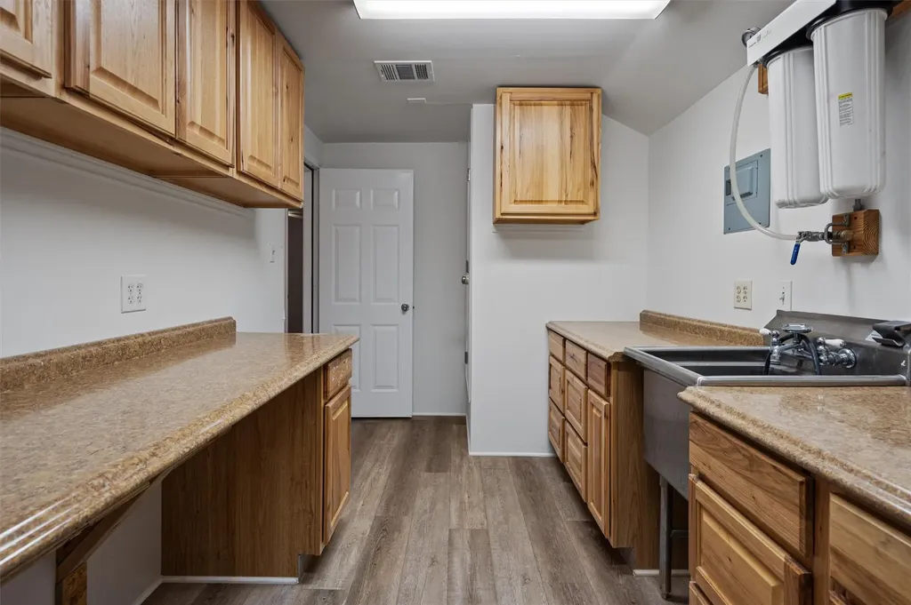 2307 Davis Street Taylor TX 76574