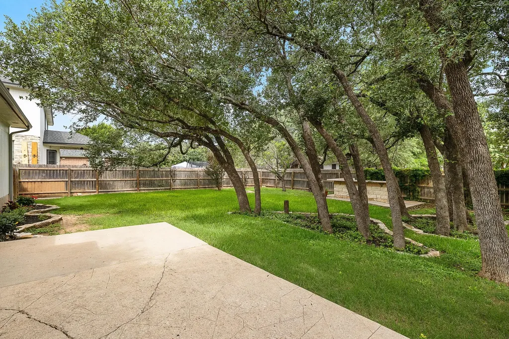 1701 Warwick Way Cedar Park TX 78613