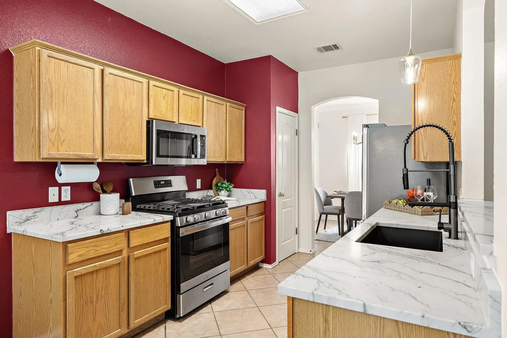 1701 Warwick Way Cedar Park TX 78613