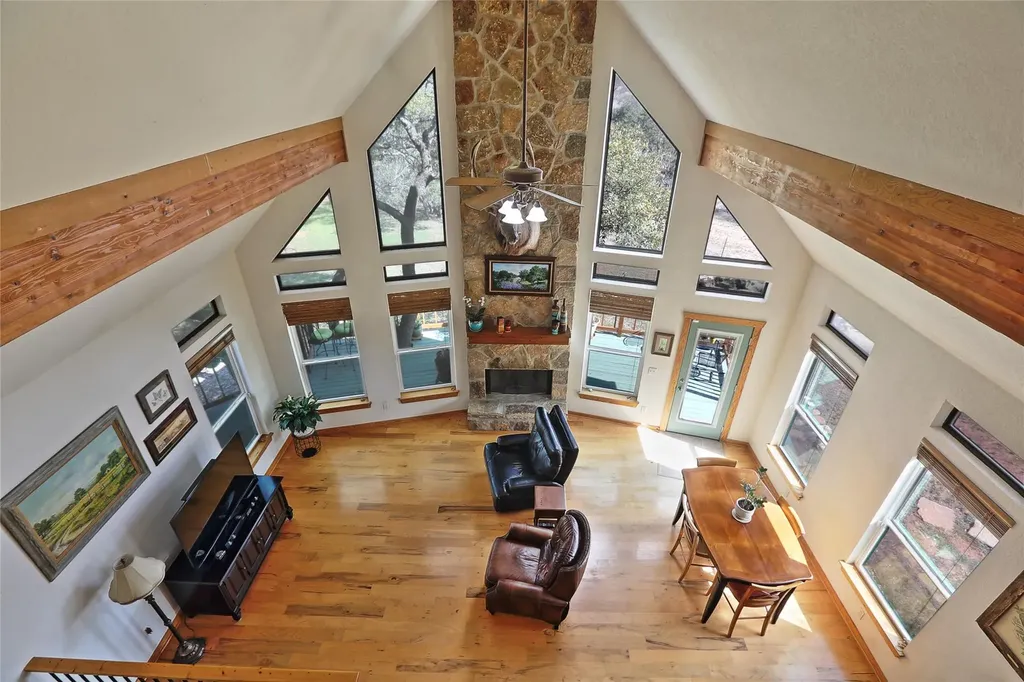 601 Echo Drive Spicewood TX 78669