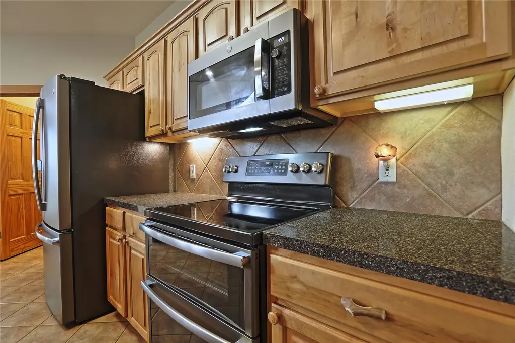 601 Echo Drive Spicewood TX 78669