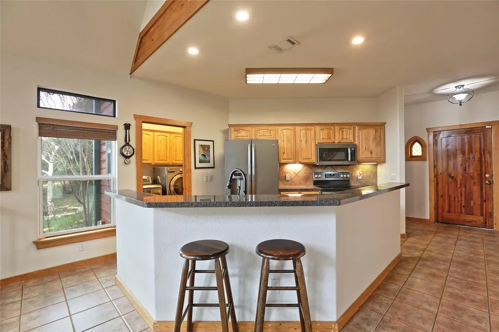 601 Echo Drive Spicewood TX 78669