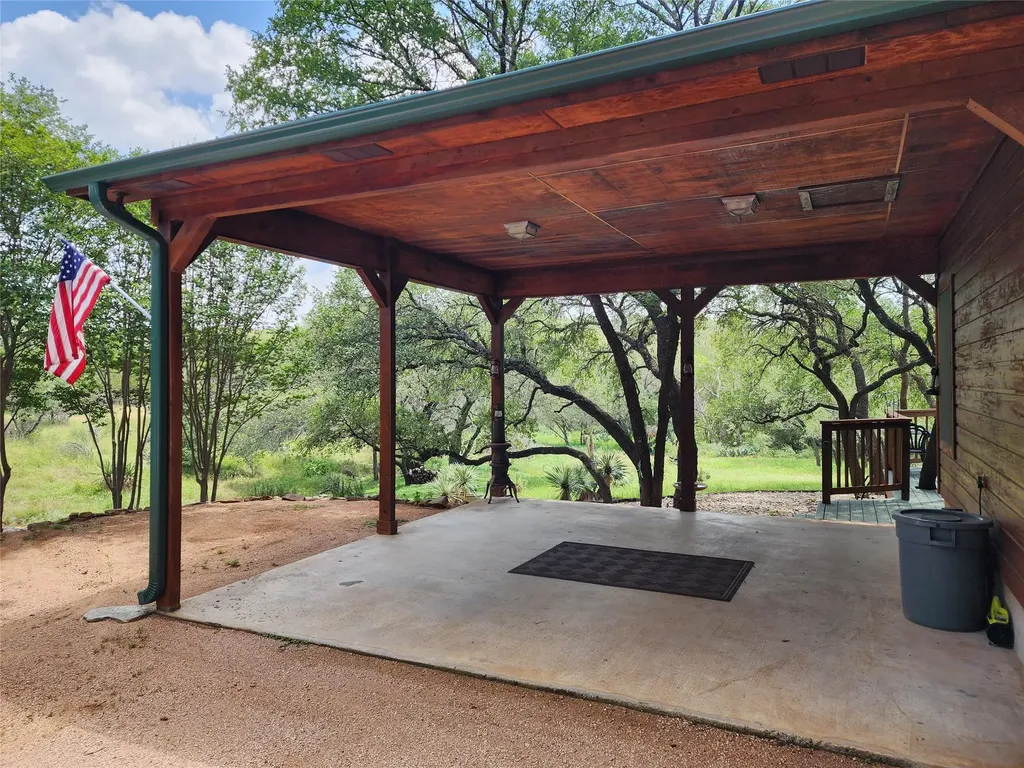 601 Echo Drive Spicewood TX 78669