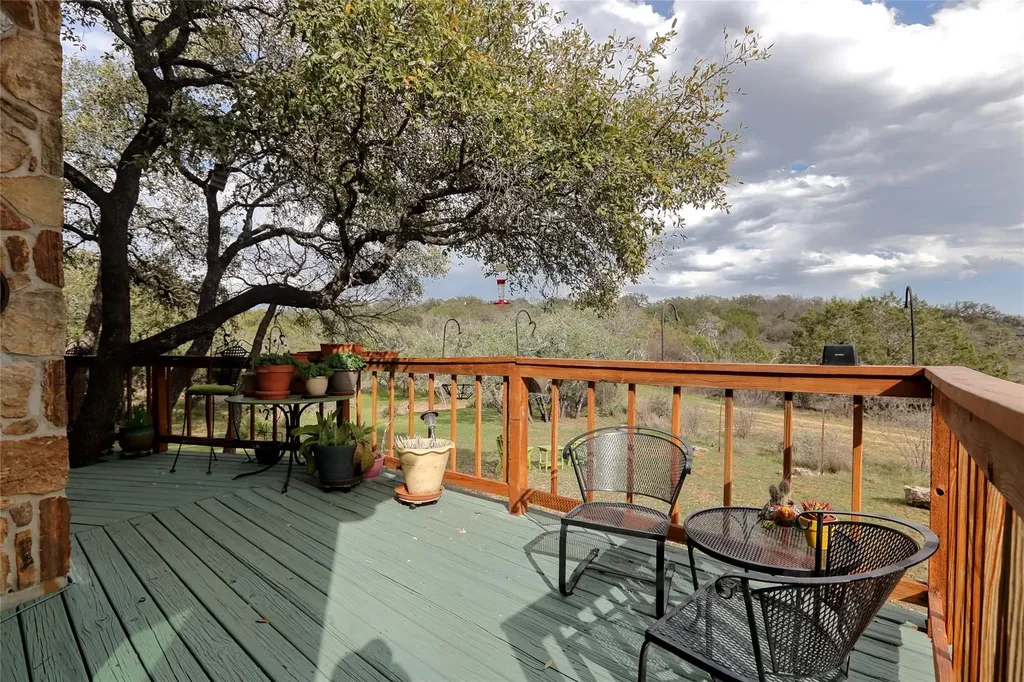 601 Echo Drive Spicewood TX 78669