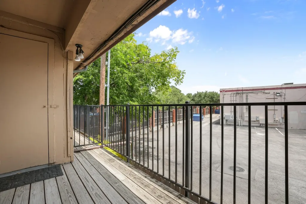 2600 Penny Lane Austin TX 78757