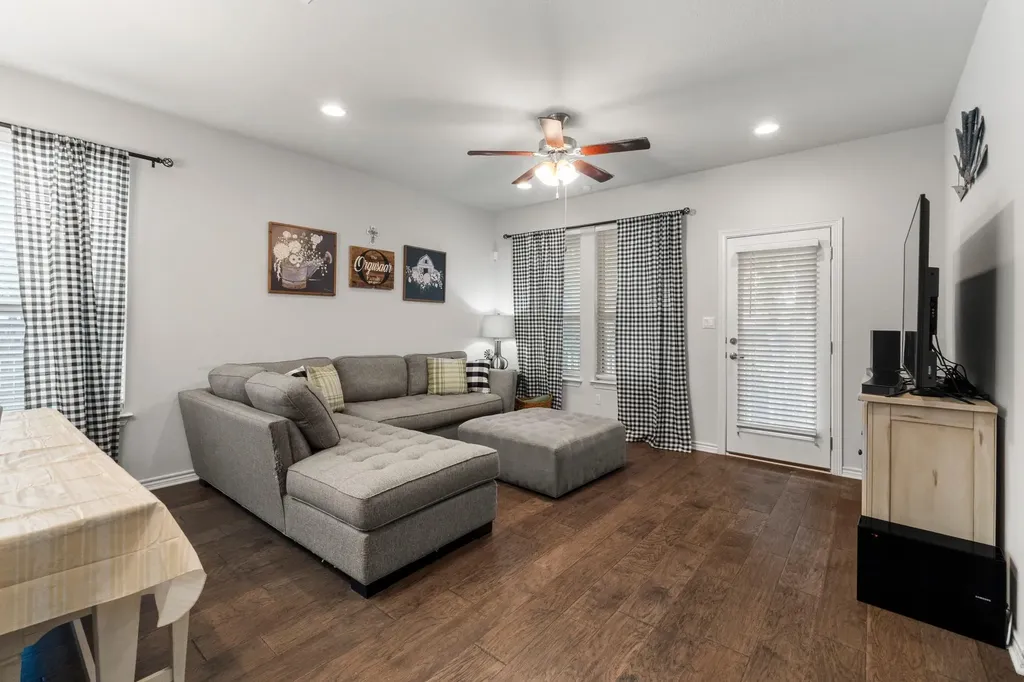 1673 Turtle Bay Loop Leander TX 78641
