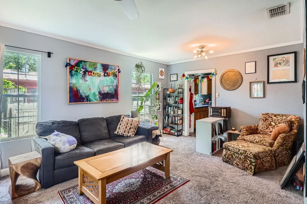 5605 Tura Lane Austin TX 78721