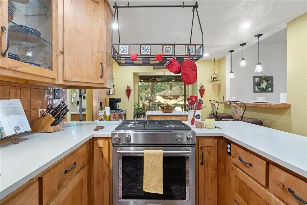 208 Daybreak Cove Buda TX 78610