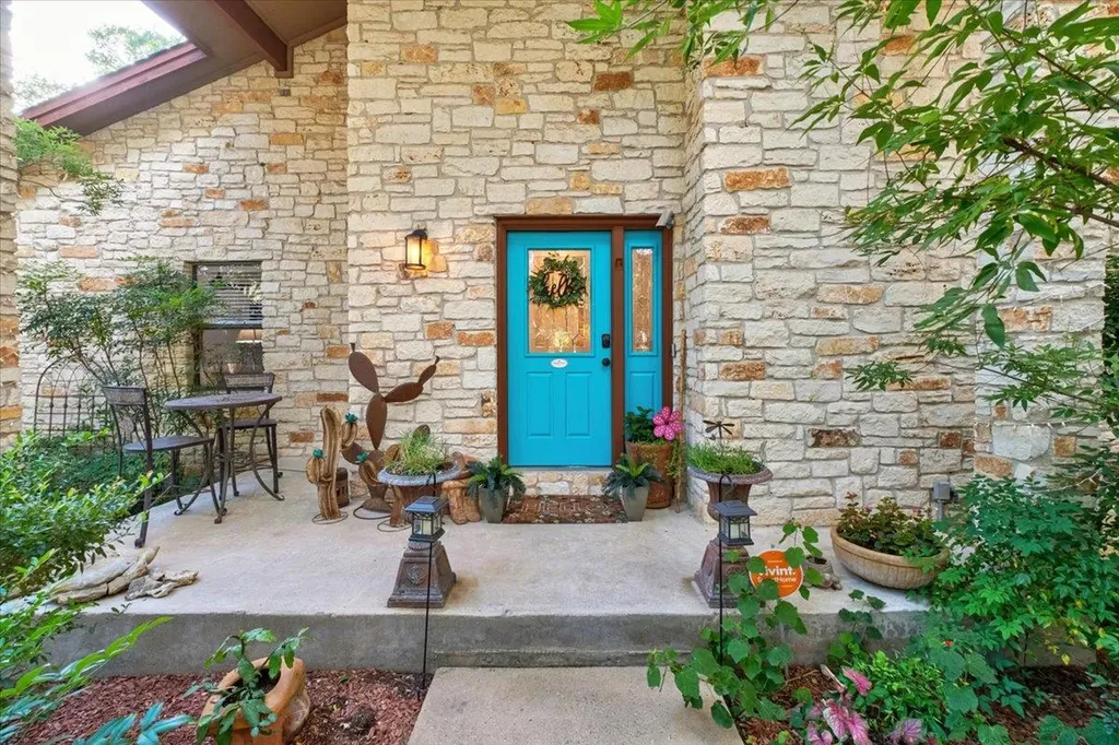 208 Daybreak Cove Buda TX 78610