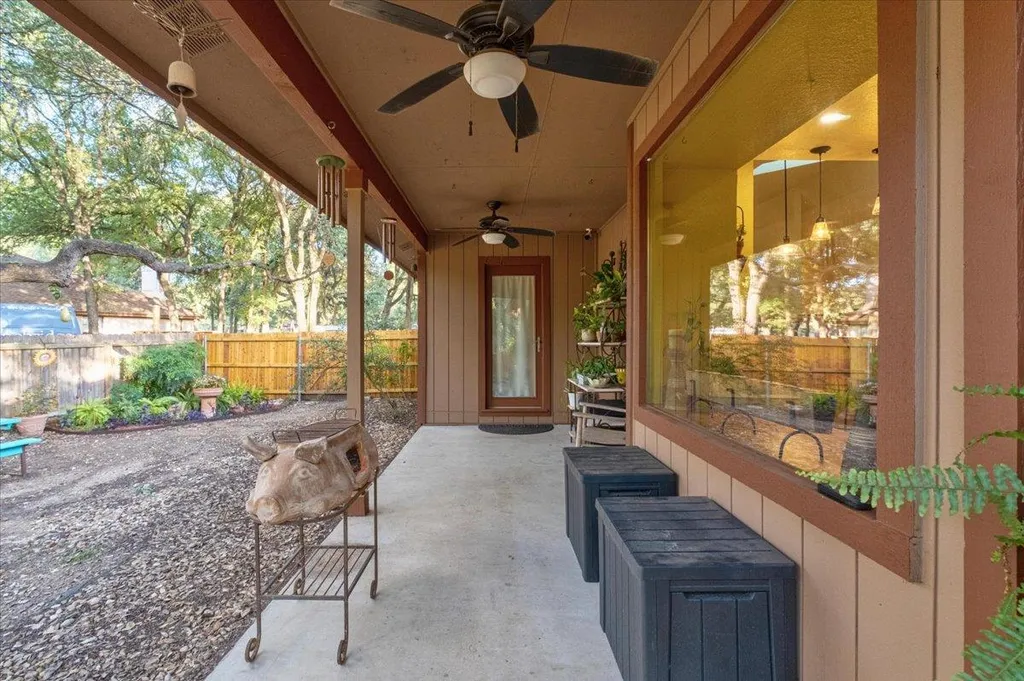 208 Daybreak Cove Buda TX 78610