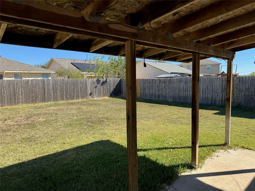 18420 Wind Tree Lane Elgin TX 78621