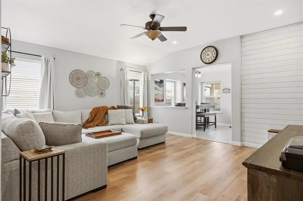2712 Hearthsong Loop Round Rock TX 78665