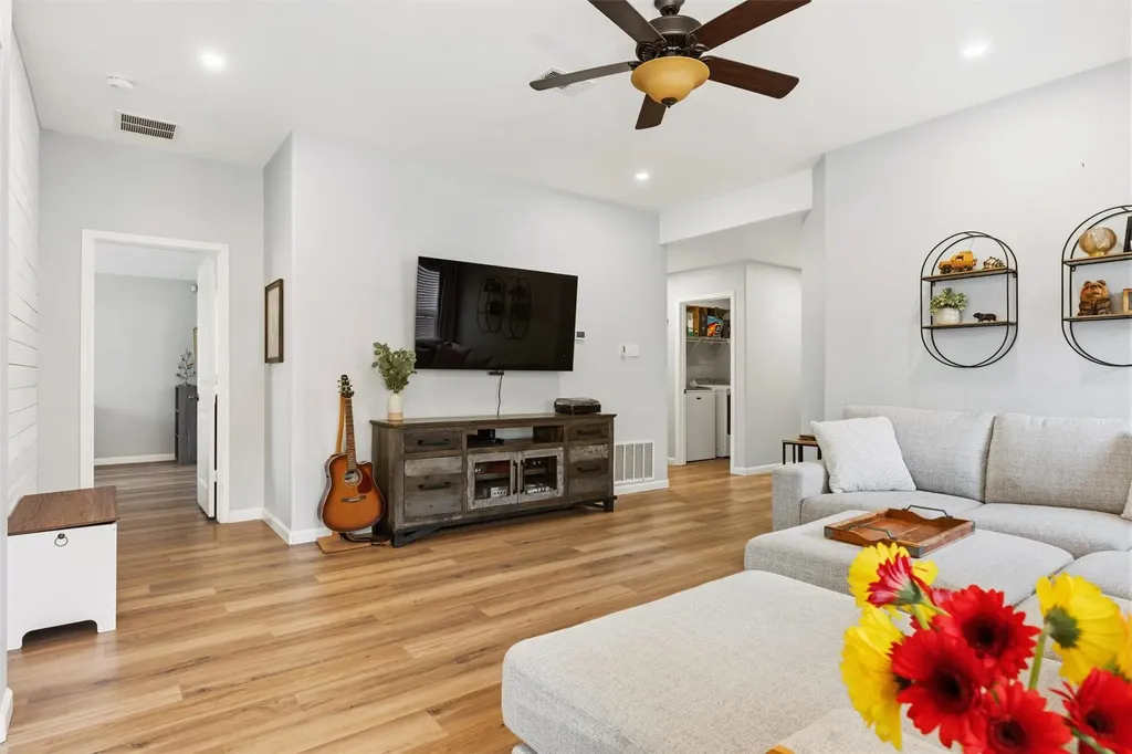 2712 Hearthsong Loop Round Rock TX 78665