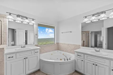 5724 Brittlyns Court Austin TX 78730